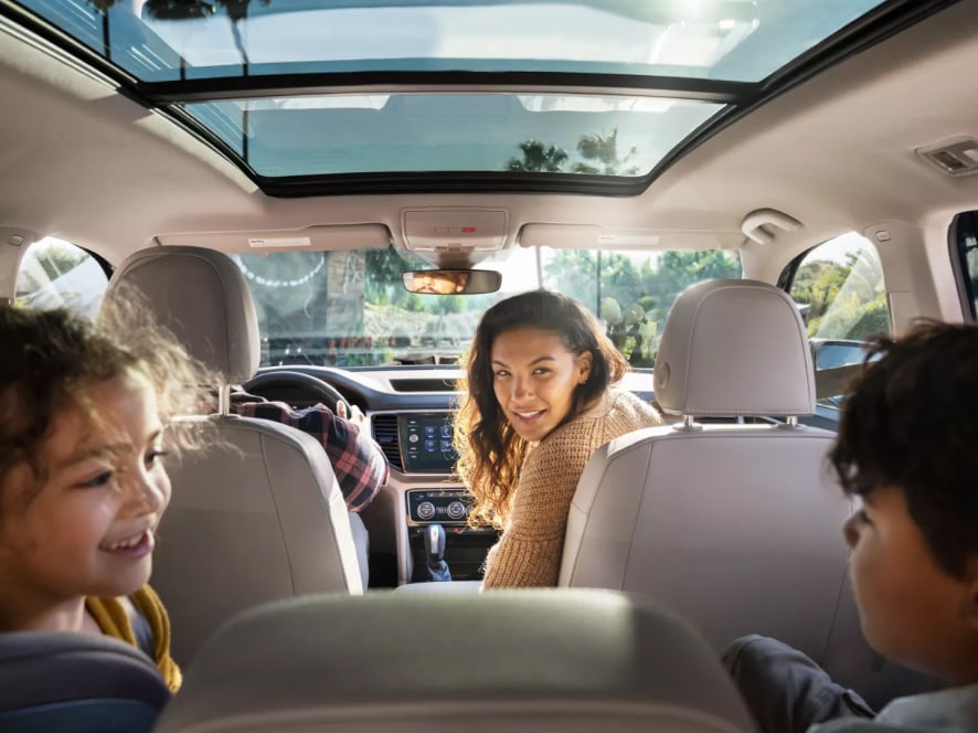 climatronic-three-zone-front-and-rear-electronic-air-conditioning