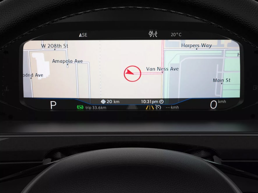 standard-digital-cockpit-and-available-digital-cockpit-pro